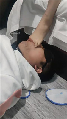 图片[14]-04年情侣s】情侣主臭脚丫羞辱绿帽贱奴-绳艺资源网