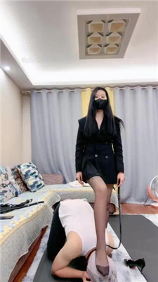 图片[7]-希雅】转胯爬行/高跟黑丝崇拜/踩乳/喂口水踩踏-绳艺资源网