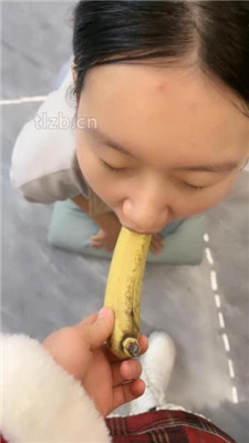 【瑶瑶】母畜-踩踏香蕉喂食/清理脏鞋底/转胯sp/黑丝酸奶脚_绳缚吧