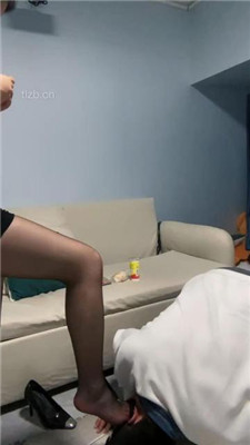 图片[8]-刘二狗】跪舔素人的黑丝美腿双视角版】-绳艺资源网