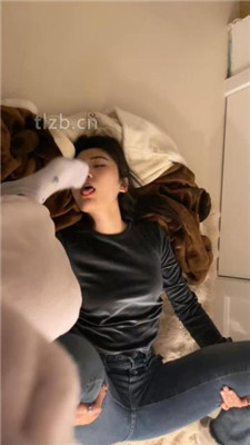 图片[5]-橘子没熟】母畜-对着主人的棉袜脚发骚-绳艺资源网