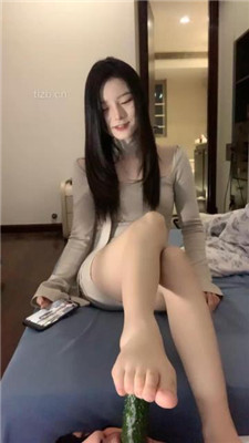 图片[5]-宝爷】裸足美腿玩虐-黄瓜插嘴-绳艺资源网