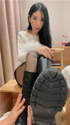 图片[4]-陈甜女帝】长靴黑丝美腿踩地毯狗完整版】-绳艺资源网
