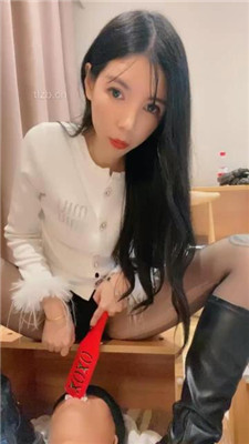 图片[5]-陈甜女帝】长靴黑丝美腿踩地毯狗完整版】-绳艺资源网