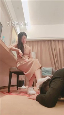 图片[15]-嘉妮】空军一号脏鞋蹂躏/转胯/虐乳/数据线鞭打-绳艺资源网