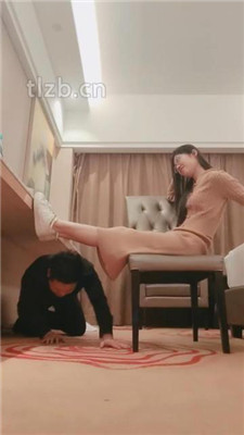 图片[17]-嘉妮】空军一号脏鞋蹂躏/转胯/虐乳/数据线鞭打-绳艺资源网