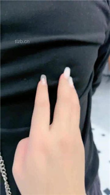 图片[5]-尼基塔】高跟黑丝脚下美腿调-绳艺资源网