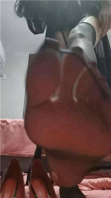 图片[13]-皮皮】性感女王S-黑丝美腿诱惑踩虐-绳艺资源网