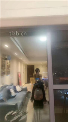 图片[17]-亚兮】桌底狂舔脏鞋臭袜/坐脸窒息-HD绳艺资源网