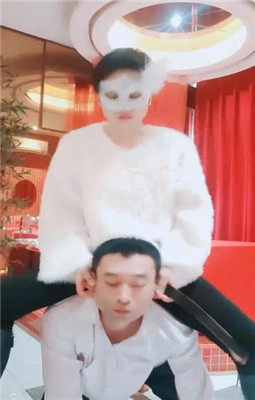 图片[2]-伯爵】圈养犬化-蛇鞭/耳光/踢踹/清理靴子