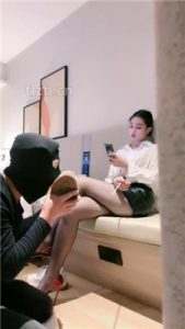 【宸宸】驯化脏鞋底清理器_绳缚吧