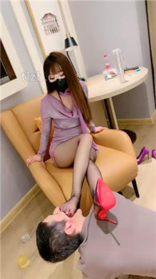 图片[7]-浅夏大大】超级骚紫高跟黑丝美腿