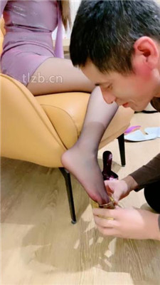 图片[8]-浅夏大大】超级骚紫高跟黑丝美腿