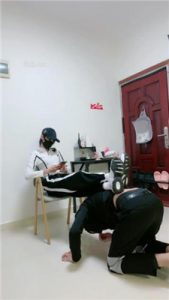 【美娜格格】健身女教练报复猥琐学员_绳缚吧