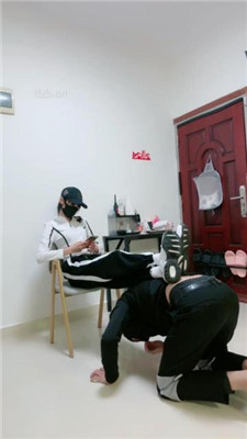 【美娜格格】健身女教练报复猥琐学员_绳缚吧
