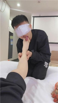 【娜娜米】玉足恋足狂舔【完整版】_绳缚吧