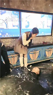 图片[10]-美娜格格】圈内聚会多S多奴群调群虐四视角版】