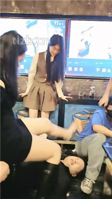 图片[13]-美娜格格】圈内聚会多S多奴群调群虐四视角版】