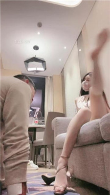 图片[19]-月影儿】高跟强制踩狗舌/踩踏