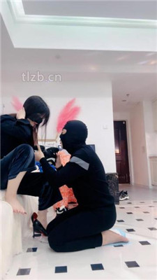 图片[6]-不期而遇】鞋底就是你的亲妈-醒酒器里的圣水