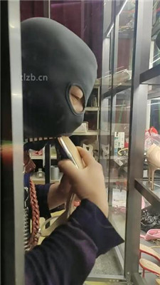 图片[9]-咩祖】双S圈养犬化-囚禁狗笼/骑马鞭打/闻舔原味脚