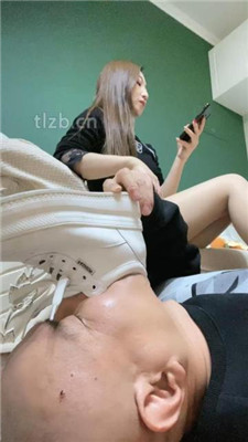 图片[8]-魅儿】高跟肉丝脚深喉/闻小白鞋