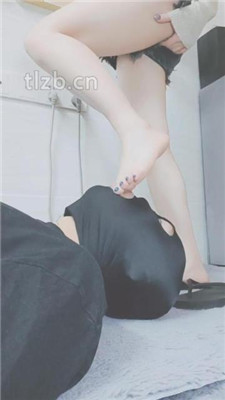 【云儿公主】脚垫裸足恋足狂舔_绳缚吧