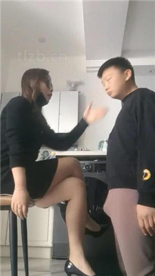 【大连雪主】抽耳光/喂口水/掐乳/跪舔臭脚_绳缚吧
