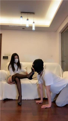 图片[6]-宝爷】性感黑丝-骑马转胯/耳光/全体重踩踏/提档