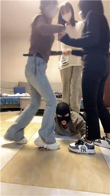图片[4]-精神小妹】3S学生主-踢踹发泄专场
