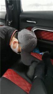 【皮皮】狂吸超臭黑棉袜_绳缚吧