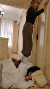 【樱樱】俄罗斯混血S全体重连续跳踩女慕_绳缚吧