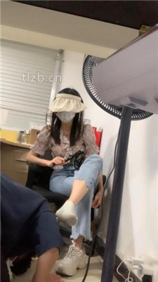 图片[2]-超级咚咚】办公室文员S-脏鞋臭袜辱