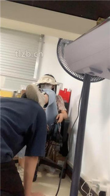 图片[7]-超级咚咚】办公室文员S-脏鞋臭袜辱