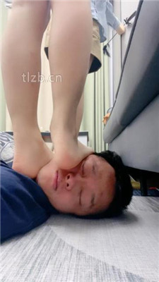 图片[17]-我偏不】双S-双奴-全体重跳踩/踢踹双视角版】