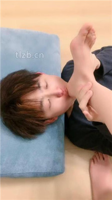 图片[14]-啡啡】双S-跪舔皮鞋黑丝/狂吸脚趾/脚插嘴/转胯/臭脚捂脸