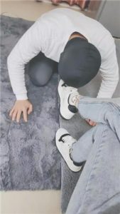 【灵竹】运动后超臭原味强迫狗舔_绳缚吧