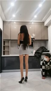 【皮皮】抽耳光/鞋尖插嘴/提档鞭打/揪耳朵/喝圣水_绳缚吧