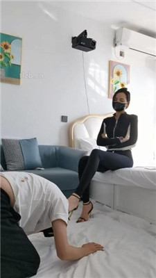【皮皮】高跟凉鞋踩虐/耳光抽/转胯爬行_绳缚吧