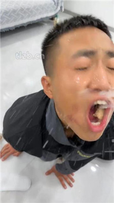 图片[20]-辣姐】嘴塞袜子物化狗奴/踩踏喂食/喝洗脚水