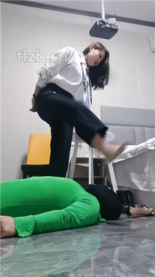 图片[13]-冷御女王】板子抽打/鞋抽耳光/脚插嘴