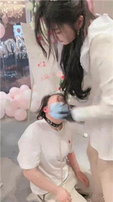 图片[9]-时安】劲爆群调-男女奴跪拜/踩狗爪/鞭打舔脏鞋/一桶圣水