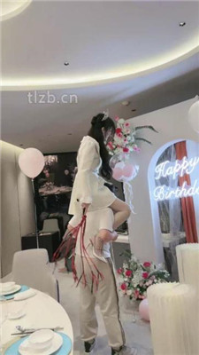 图片[17]-时安】劲爆群调-男女奴跪拜/踩狗爪/鞭打舔脏鞋/一桶圣水
