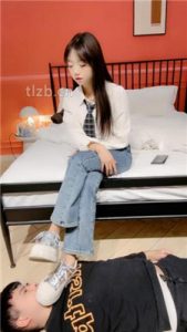 【珂儿大小姐】全体重踩踏/提档/舔脏鞋底/闻鞋窝_绳缚吧