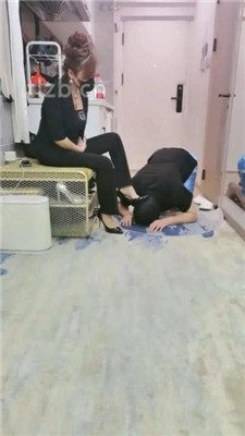 【魔鬼天使】高跟诱惑邻居做狗奴_绳缚吧