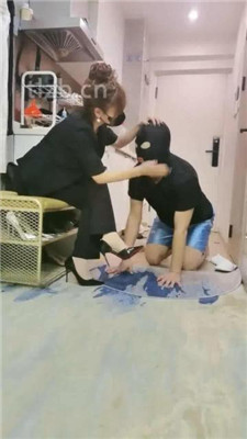 图片[2]-魔鬼天使】高跟诱惑邻居做狗奴