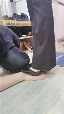图片[5]-魔鬼天使】高跟诱惑邻居做狗奴