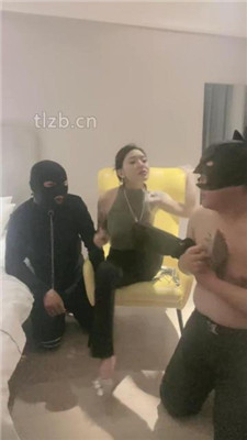 图片[15]-小月牙】喝口水圣水/鞋抽耳光/藤条抽完整版】