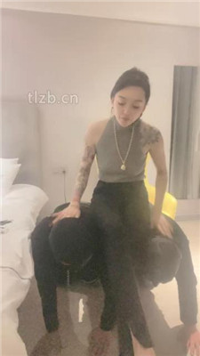 图片[20]-小月牙】喝口水圣水/鞋抽耳光/藤条抽完整版】