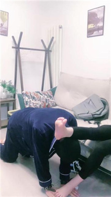 图片[8]-大小姐】跪舔高帮帆布鞋白袜/鞭打/手铐捆绑